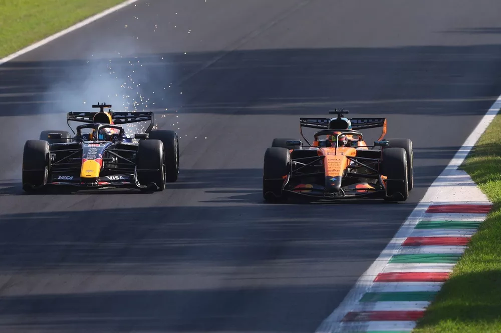 Max Verstappen, Red Bull Racing, Oscar Piastri, McLaren