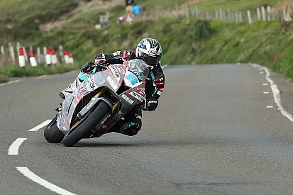 Isle of Man TT 2018: Michael Dunlop holt 17. Sieg