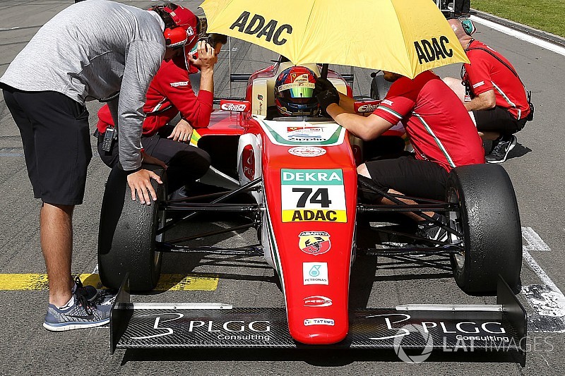 Enzo Fittipaldi: Volle Saison in der Formel 4 Deutschland