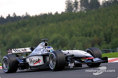 Räikkönen halálfélelem nélkül száguldott bele a füstbe: videó