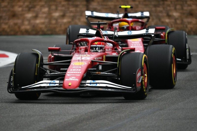 "No es justo": Lewis Hamilton ignora la orden estable de Ferrari para Leclerc