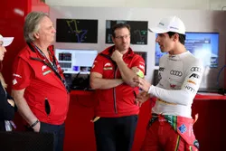 Prof. Dr. Peter Gutzmer, Schaeffler; Franco Chiochetti with Lucas di Grassi, ABT Schaeffler Audi Spo