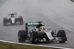 Lewis Hamilton, Mercedes AMG F1 W07 Hybrid, Nico Rosberg, Mercedes AMG F1 W07 Hybrid