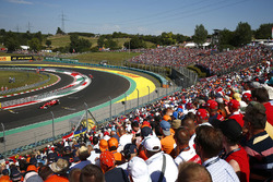Sebastian Vettel, Ferrari SF70H, Kimi Raikkonen, Ferrari SF70H