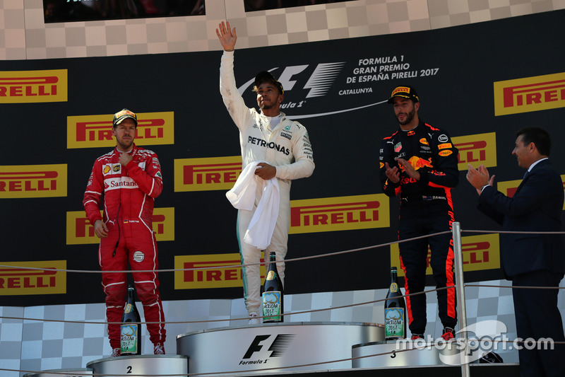 Podium: race winner Lewis Hamilton, Mercedes AMG F1, second place Sebastian Vettel, Ferrari, third p