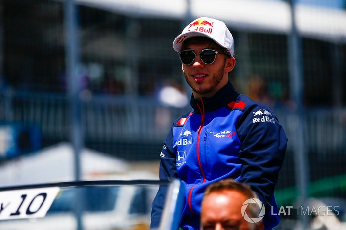 Pierre Gasly, Toro Rosso, en el drivers parade