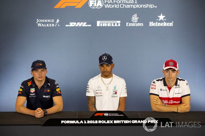 Max Verstappen, Red Bull Racing, Lewis Hamilton, Mercedes-AMG F1 y Charles Leclerc, Sauber 
