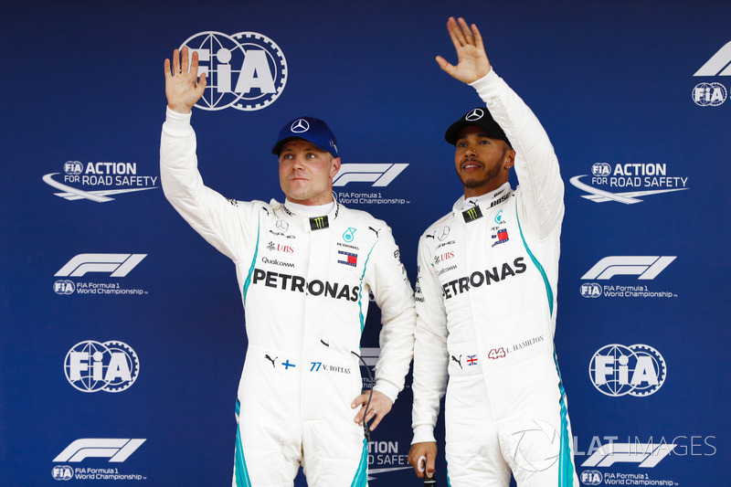 Pole: Lewis Hamilton, Mercedes AMG F1 ve Valtteri Bottas, Mercedes AMG F1