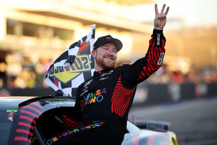 Tyler Reddick channels Michael Jordan with first three-peat 104 Tyler Reddick, 23XI Racing