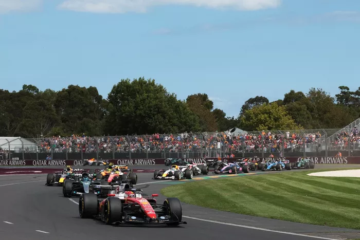 Charles Leclerc, Ferrari, George Russell, Mercedes