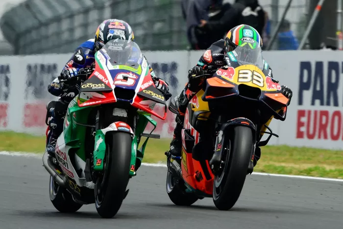 Johann Zarco, Team LCR Honda
, Brad Binder, Red Bull KTM Factory Racing