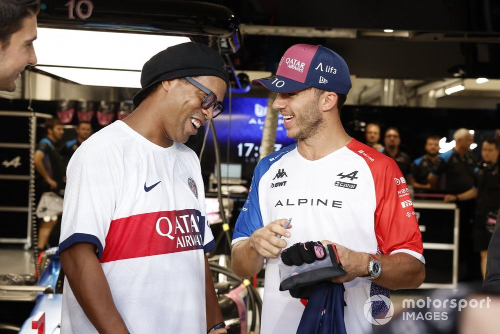 Ronaldinho  i Pierre Gasly