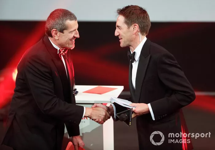 Guenther Steiner, Team Principal, Haas F1, sul palco