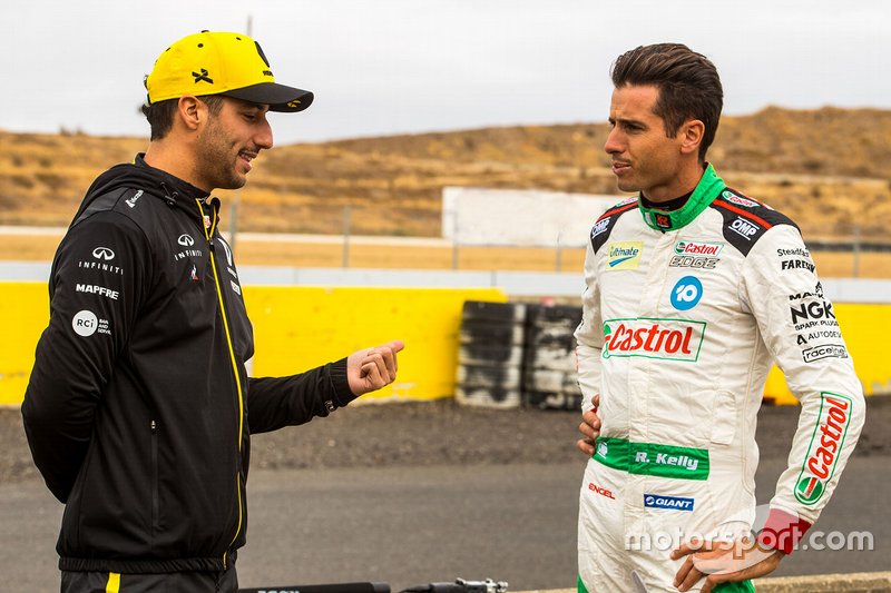 Рик Келли (Kelly Racing Nissan) и Даниэль Риккардо (Renault F1 Team)