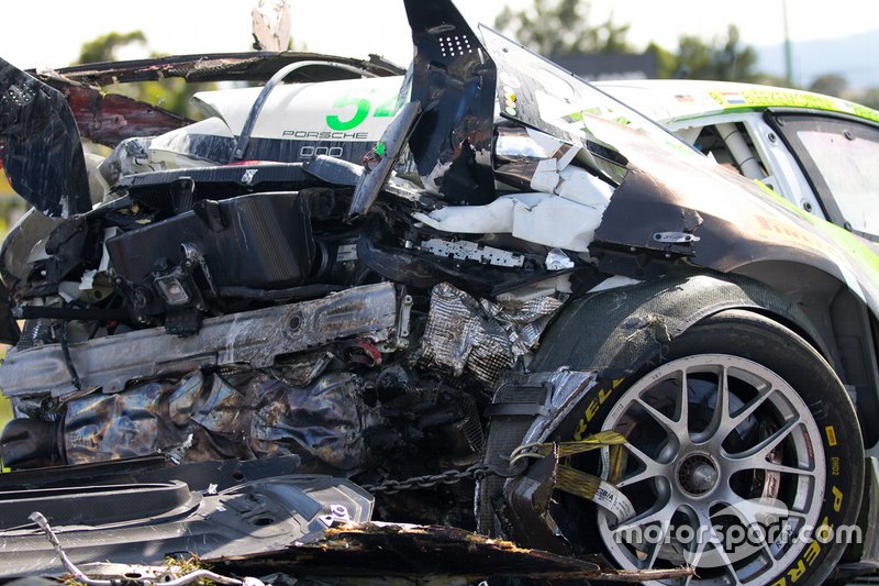 Black Swan Racing Porsche 911 GT3-R: Tim Pappas, Jeroen Bleekemolen, Marc Lieb