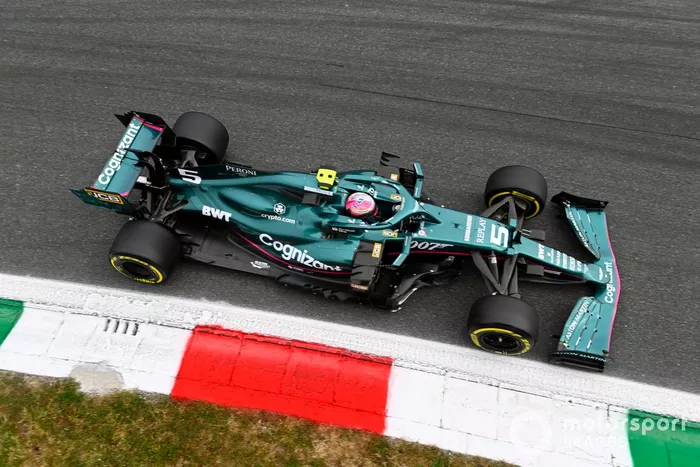 Sebastian Vettel, Aston Martin AMR21