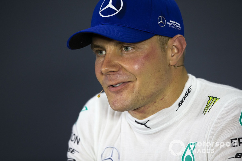 Valtteri Bottas, Mercedes AMG F1 en la conferencia de prensa