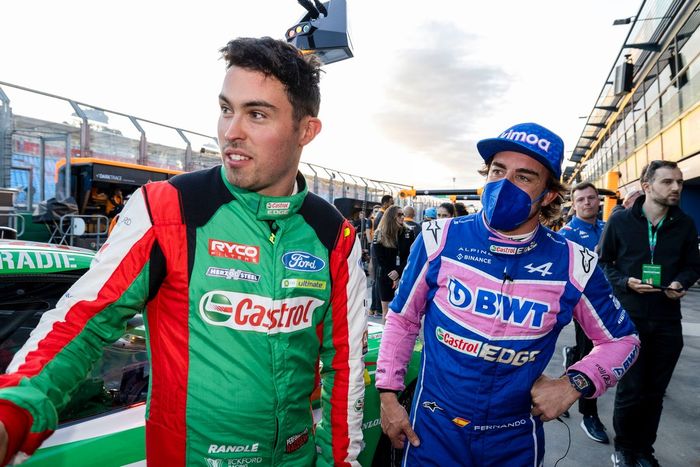 Fernando Alonso, Alpine F1 Team, Thomas Randle, Tickford Racing, Ford Mustang GT