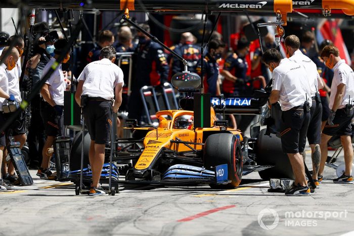 Carlos Sainz Jr., McLaren MCL35