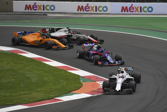 Sergey Sirotkin, Williams FW41, Pierre Gasly, Toro Rosso STR13, Stoffel Vandoorne, McLaren MCL33 ve Romain Grosjean, Haas F1 Team VF-18