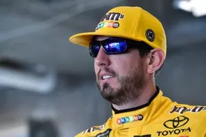 Kyle Busch, Joe Gibbs Racing, Toyota Camry M&M's