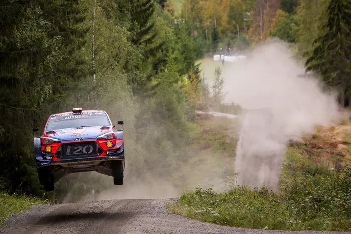 Thierry Neuville, Nicolas Gilsoul, Hyundai Motorsport Hyundai i20 Coupe WRC