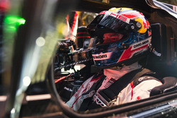Mark Webber dans les rues de Londres avec la Porsche 919 Hybrid LMP1