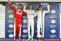 Обладатель поула - Нико Росберг, Mercedes AMG F1 Team, второе место - Себастьян Феттель, Ferrari, тр