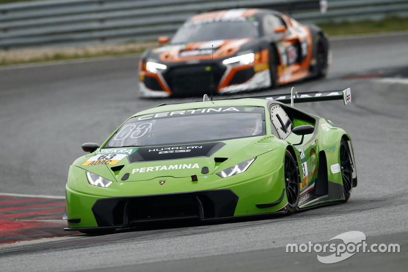 #63 GRT Grasser-Racing-Team, Lamborghini Huracán GT3: Rolf Ineichen, Christian Engelhart