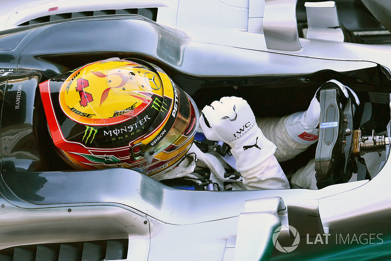 Race winner Lewis Hamilton, Mercedes-Benz F1 W08  celebrates in parc ferme