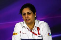 Monisha Kaltenborn, Sauber Director del equipo Ferrari en la Conferencia de prensa
