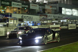 前夜祭でのNSX GT3とGT-R NISMO GT3のデモラン
