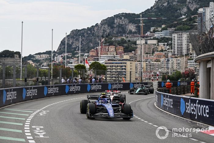 Logan Sargeant, Williams FW45, Kevin Magnussen, Haas VF-23