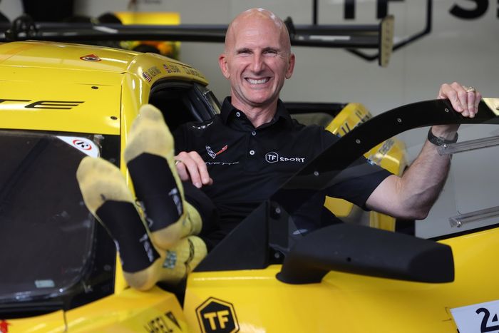 #33 TF Sport Corvette Z06 LMGT3.R: Ben Keating