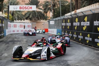 Lucas Di Grassi, Audi Sport ABT Schaeffler, Audi e-tron FE05 Sam Bird, Envision Virgin Racing, Audi e-tron FE05