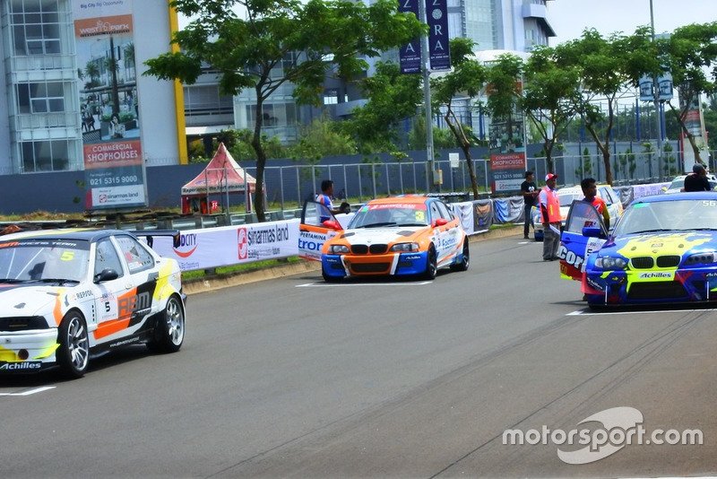 Starting grid Super Touring Championship Divisi 1