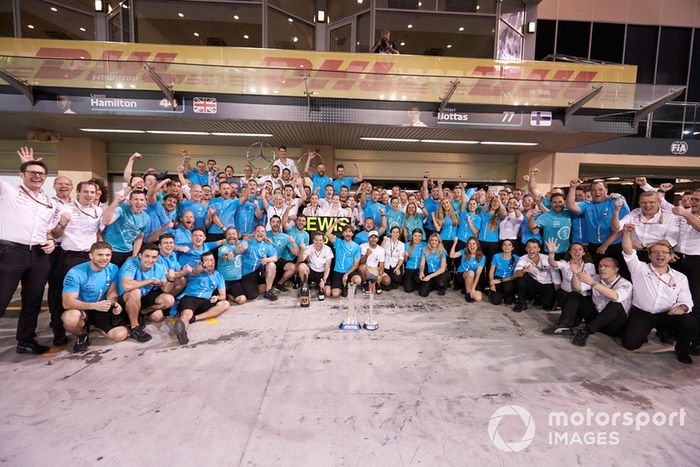 Mercedes: 4.248.142 euros (4.838.348 dólareS)