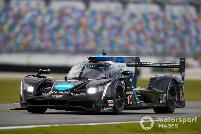 #10 Konica Minolta Cadillac DPi-V.R. Cadillac DPi, DPi: Renger Van Der Zande, Jordan Taylor, Fernando Alonso Diaz, Kamui Kobayashi