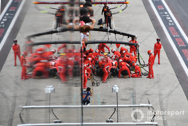 Sebastian Vettel, Ferrari SF71H pit stop
