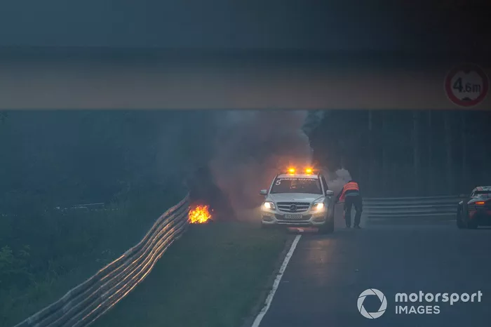 Crash: #160 Teichmann Racing KTM X-BOW GTX: Georg Griesemann, Maik Rönnefarth, Yves Volte, Felix von der Laden