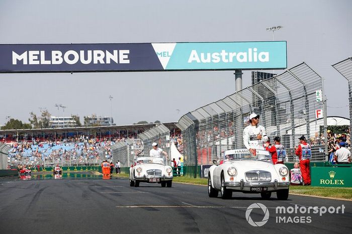 Lewis Hamilton, Mercedes AMG F1, en el desfile de pilotos