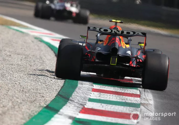 Sergio Pérez, Red Bull Racing RB16B