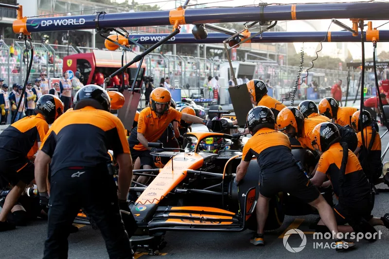 Oscar Piastri, McLaren MCL38