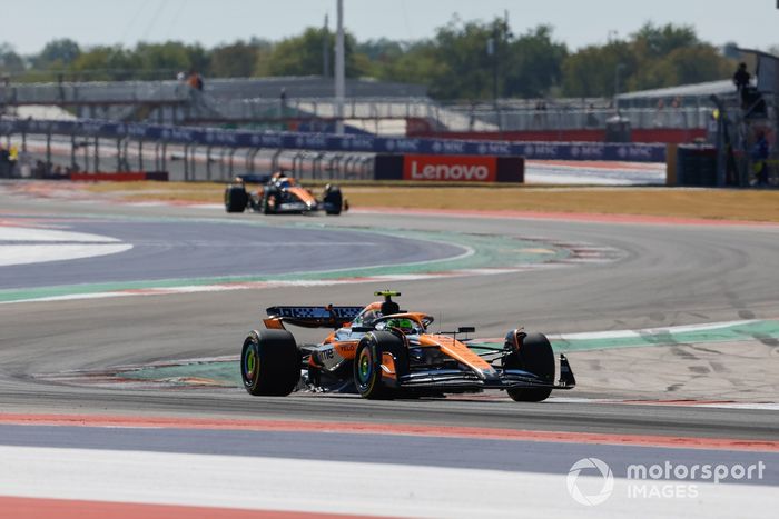 Lando Norris, McLaren MCL38, Oscar Piastri