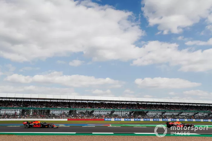 Max Verstappen, Red Bull Racing RB16B, Sergio Pérez, Red Bull Racing RB16B