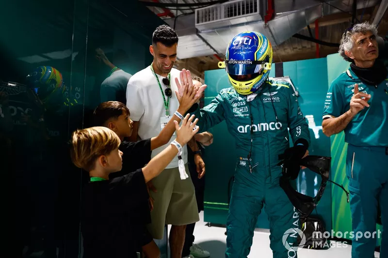 Fernando Alonso, Aston Martin F1 Team, Sergio Busquets, joueur de football professionnel de l'Inter Miami
