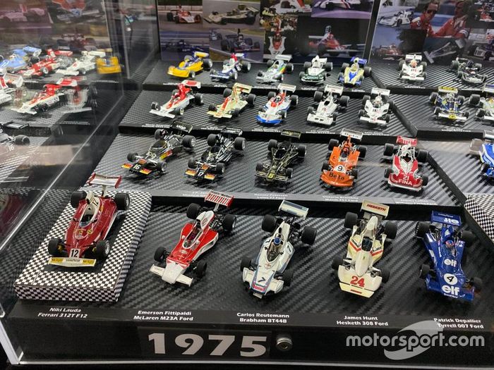 Colección de coches miniatura de F1