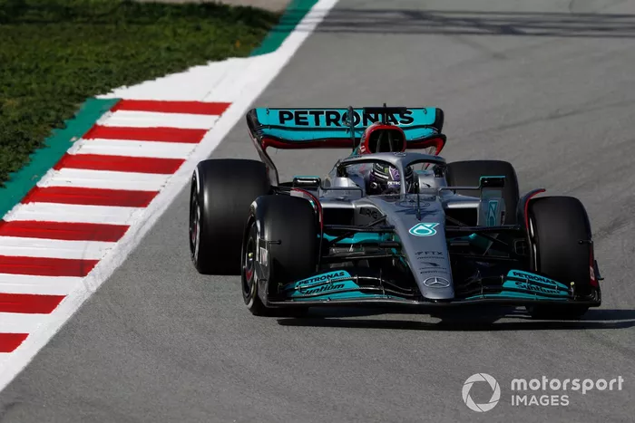 Lewis Hamilton, Mercedes W13