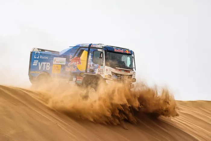 #505 Kamaz - Master: Eduard Nikolaev, Evgenii Iakovlev, Vladimir Rybakov