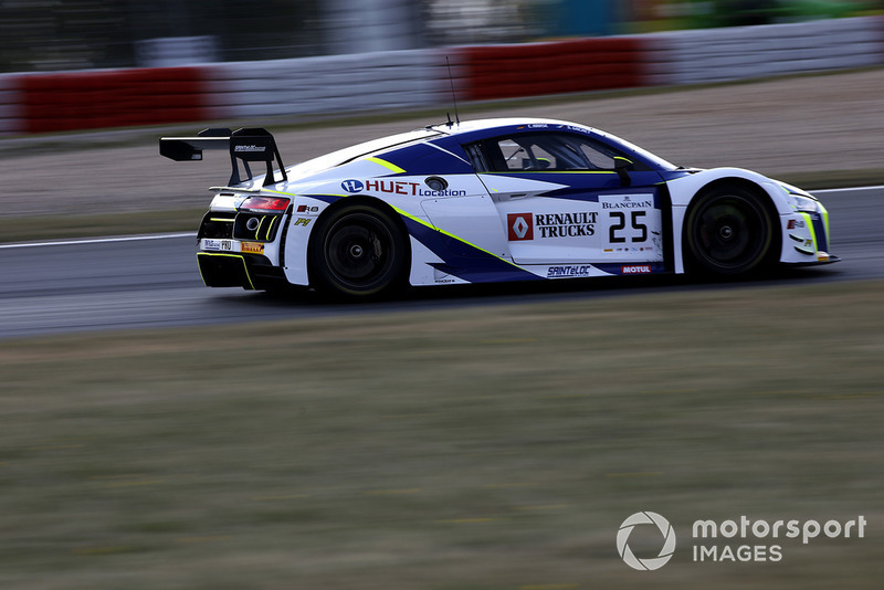 #25 Sainteloc Racing Audi R8 LMS: Simon Gachet, Christopher Haase